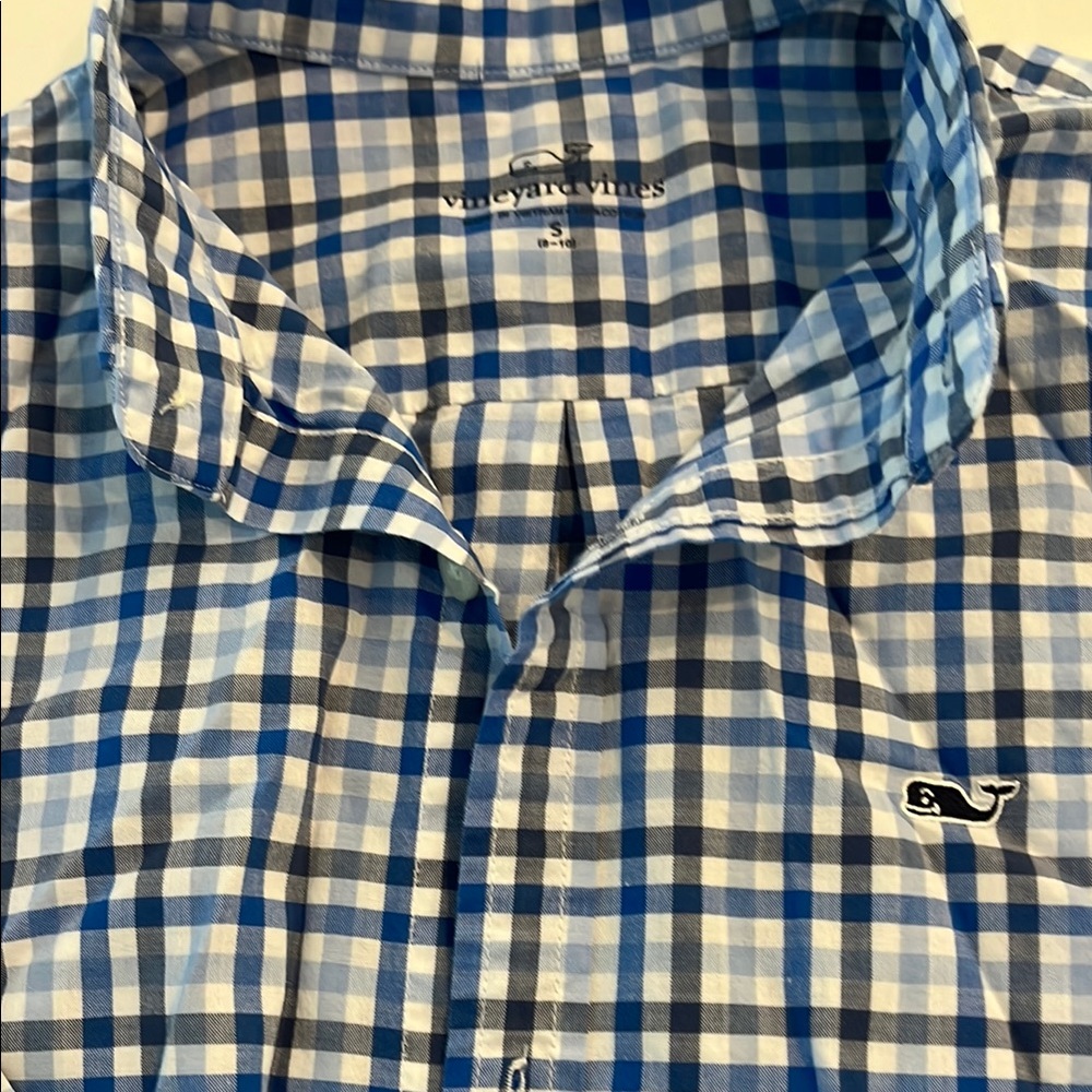 Vineyard Vines Blue and White Casual Button Down Shirt